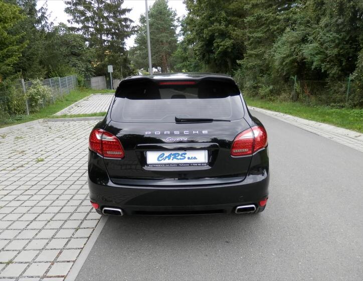 Porsche Cayenne 8