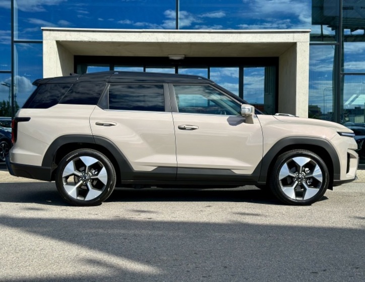 SsangYong Torres 6