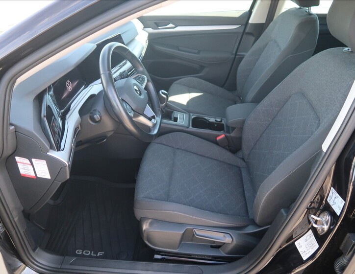 Volkswagen Golf 10