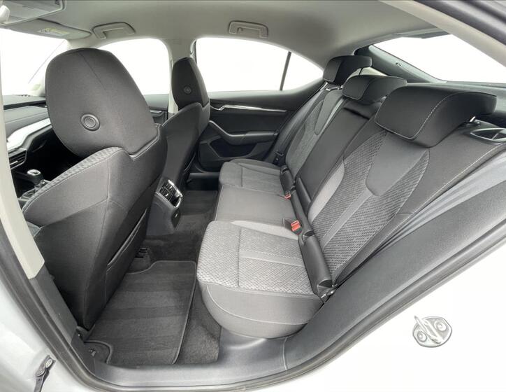 Škoda Octavia 16