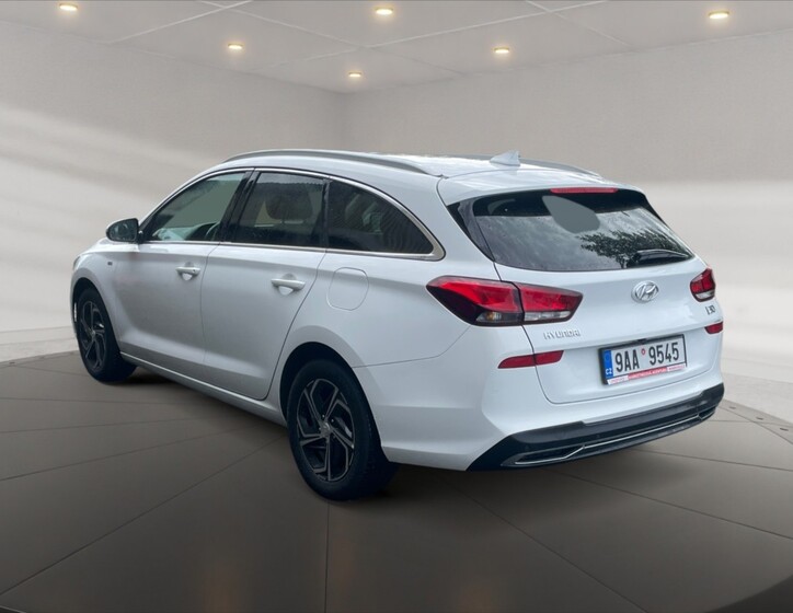Hyundai i30 4