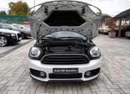 Mini Countryman 9