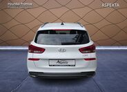 Hyundai i30 4