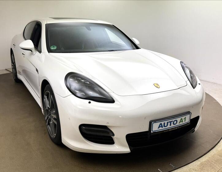Porsche Panamera 3