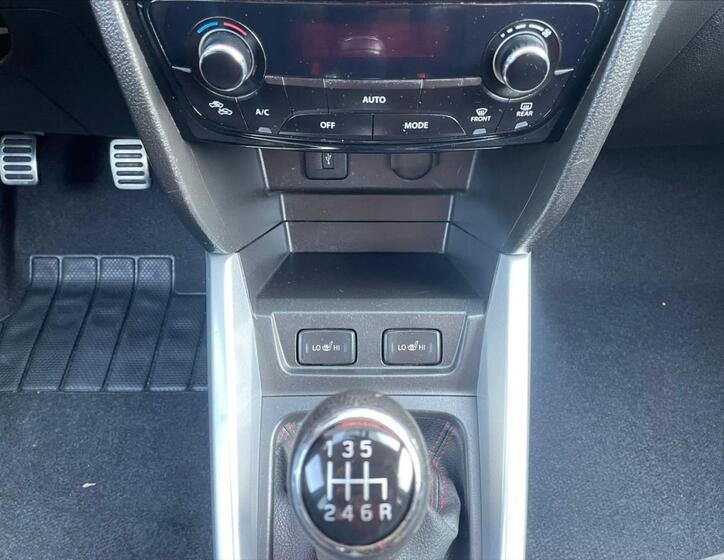 Suzuki Vitara 14