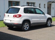 Volkswagen Tiguan 4