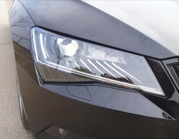 Škoda Superb 57