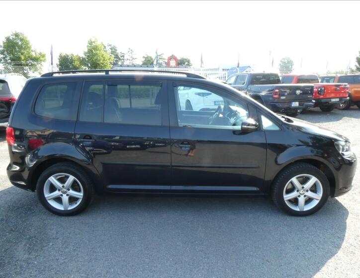 Volkswagen Touran 2