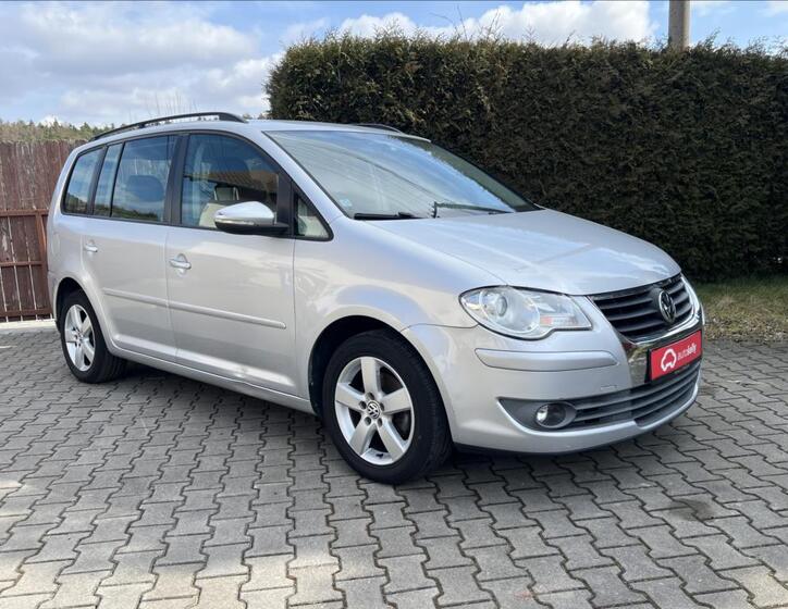 Volkswagen Touran 7