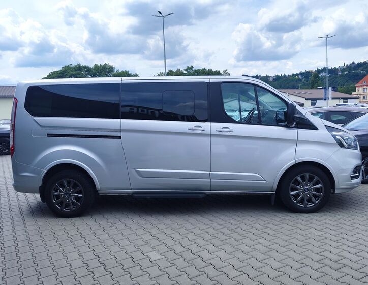 Ford Tourneo Custom 4