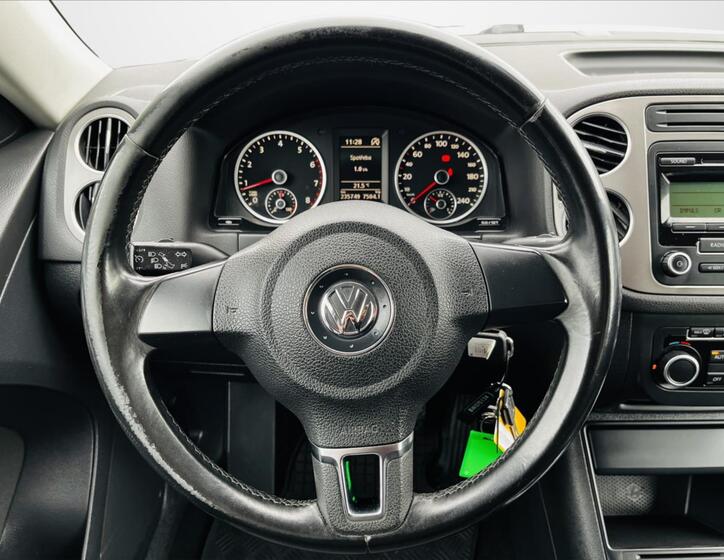 Volkswagen Tiguan 14
