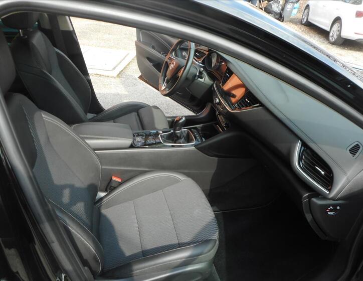 Opel Insignia 32