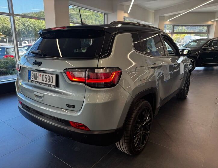 Jeep Compass 5