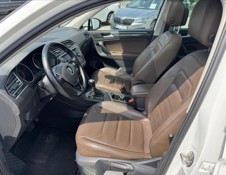 Volkswagen Tiguan 9