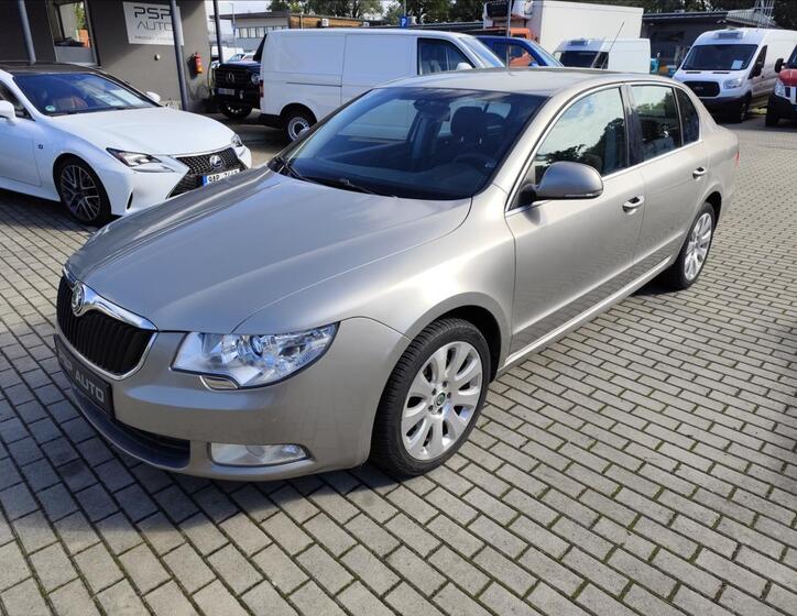 Škoda Superb 1