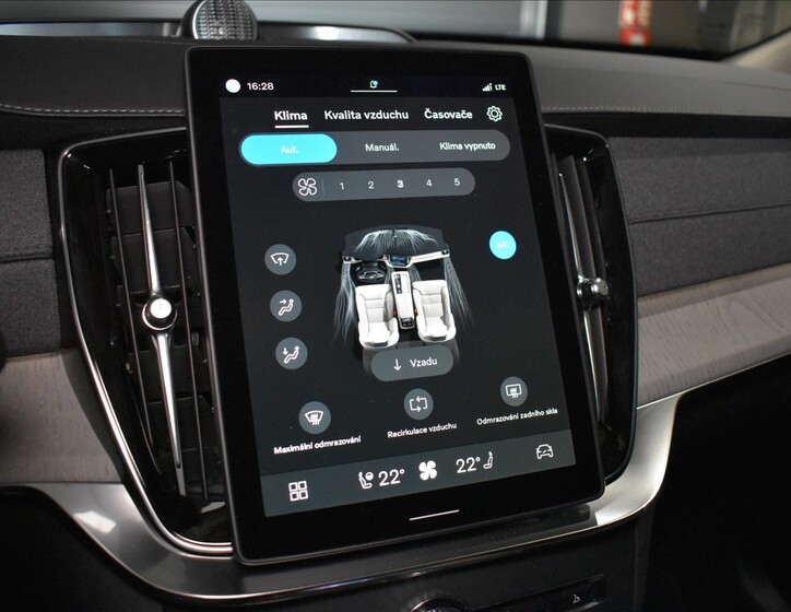 Volvo XC90 40