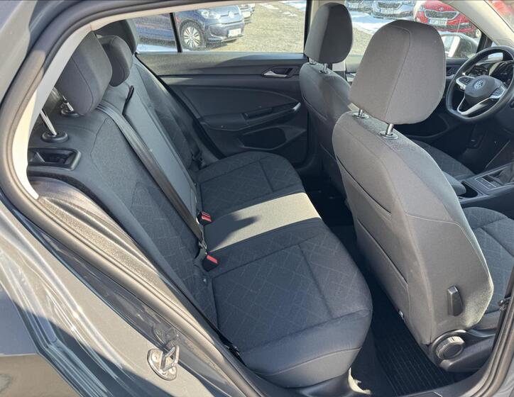 Volkswagen Golf 19