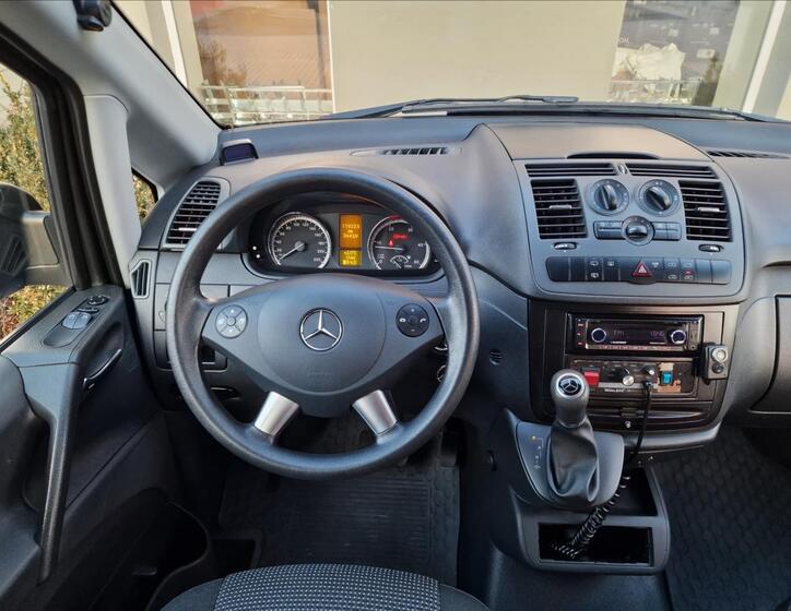 Mercedes-Benz Vito 12