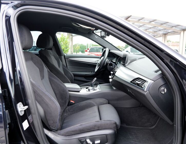BMW Řada 5 30
