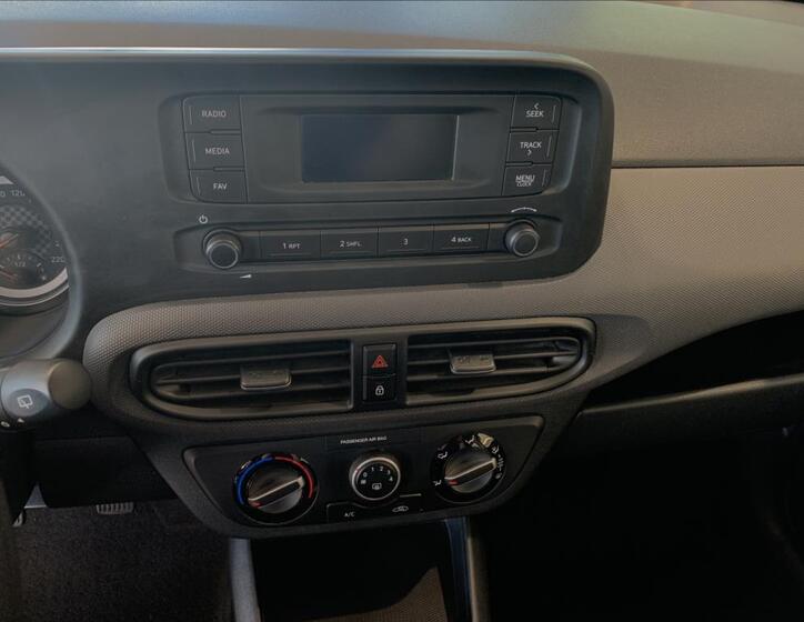 Hyundai i10 33
