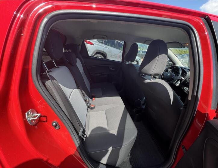 Toyota Yaris 11