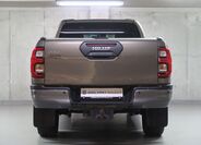 Toyota Hilux 6