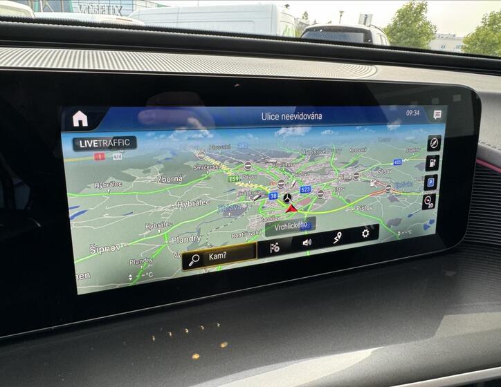 Mercedes-Benz EQC 9