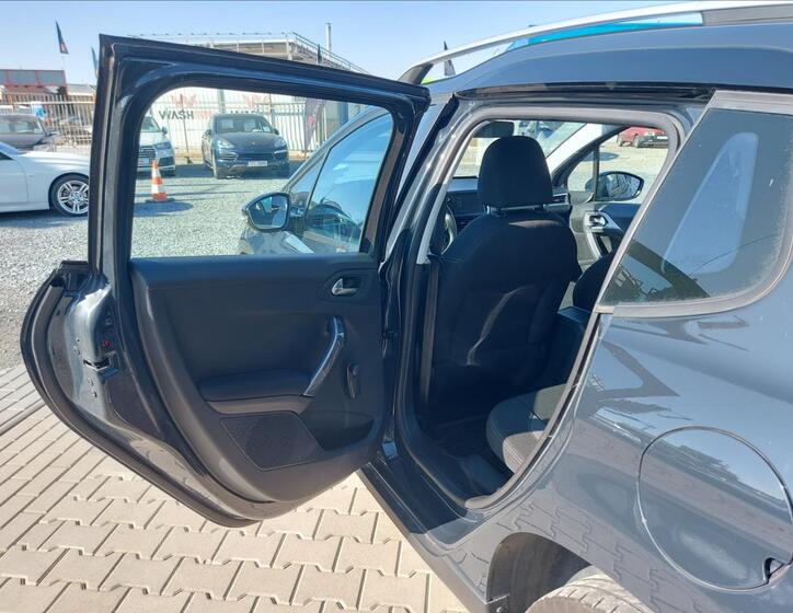 Peugeot 2008 13
