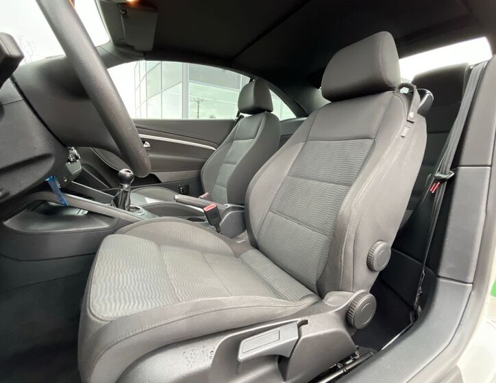 Volkswagen EOS 9