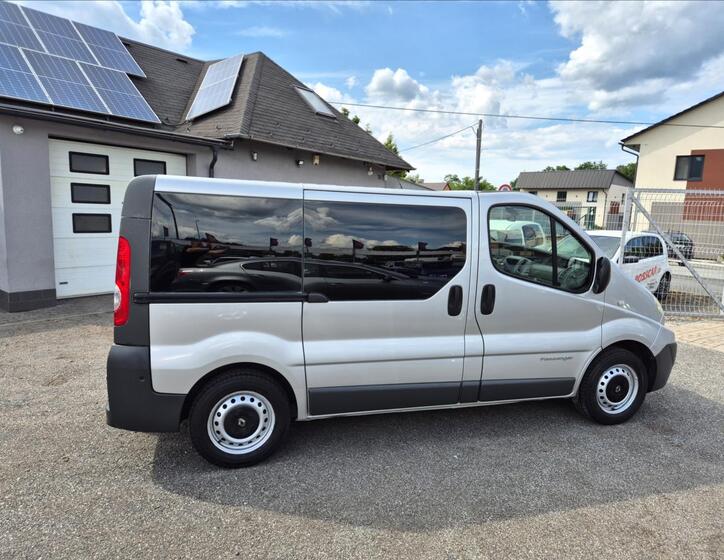 Renault Trafic 6