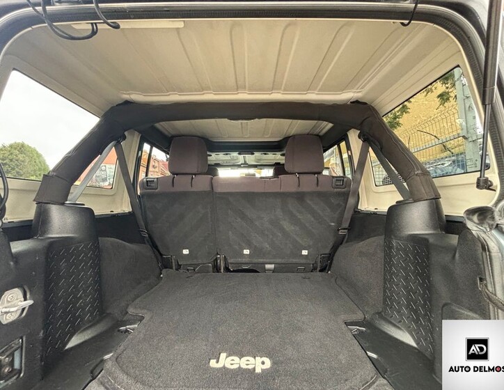 Jeep Wrangler 8