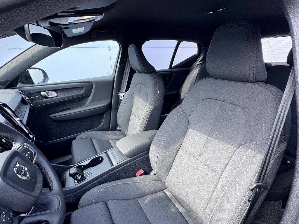 Volvo EX40
