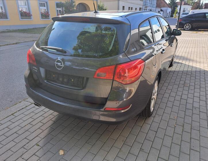 Opel Astra 12
