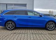 KIA Ceed 4