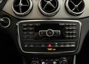 Mercedes-Benz GLA 11