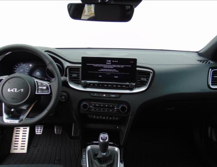 KIA ProCeed 12
