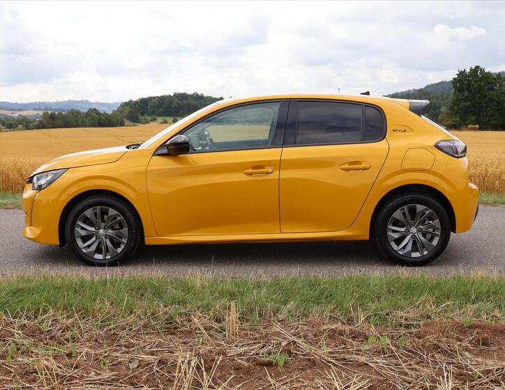 Peugeot 208 4