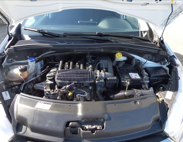 Peugeot 208 47