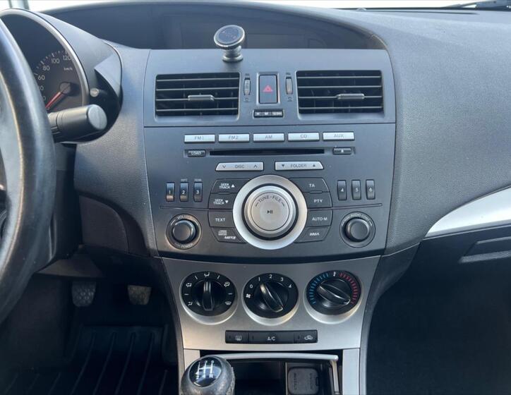 Mazda 3 15