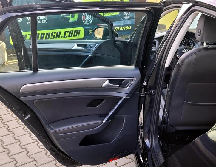 Volkswagen Golf 15