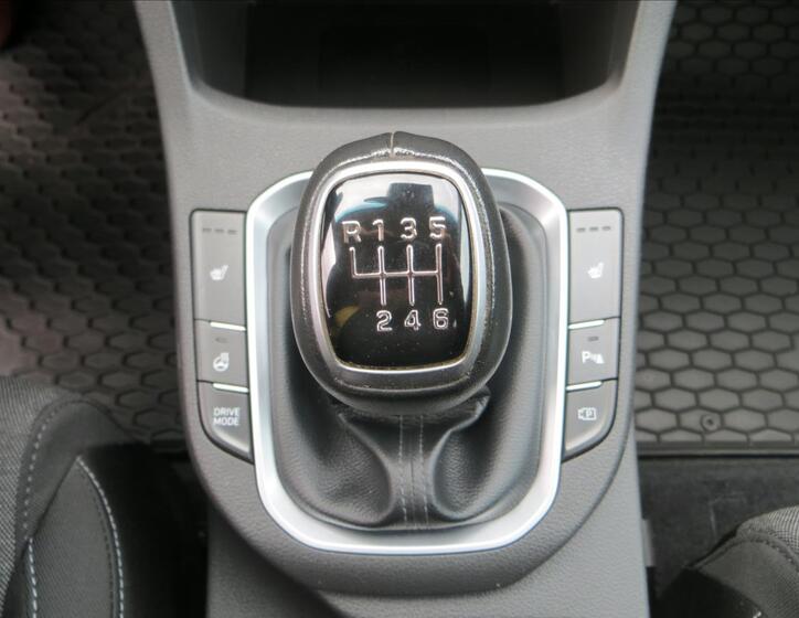 Hyundai i30 14
