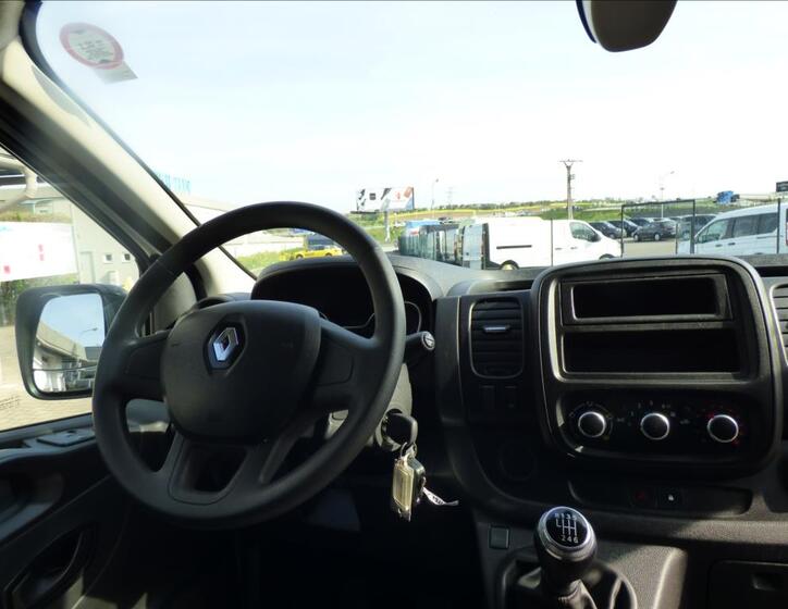 Renault Trafic 11