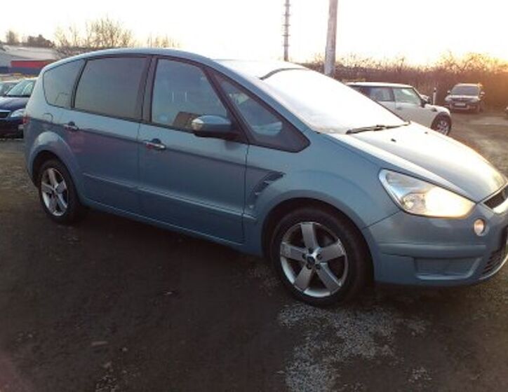 Ford S-MAX 6