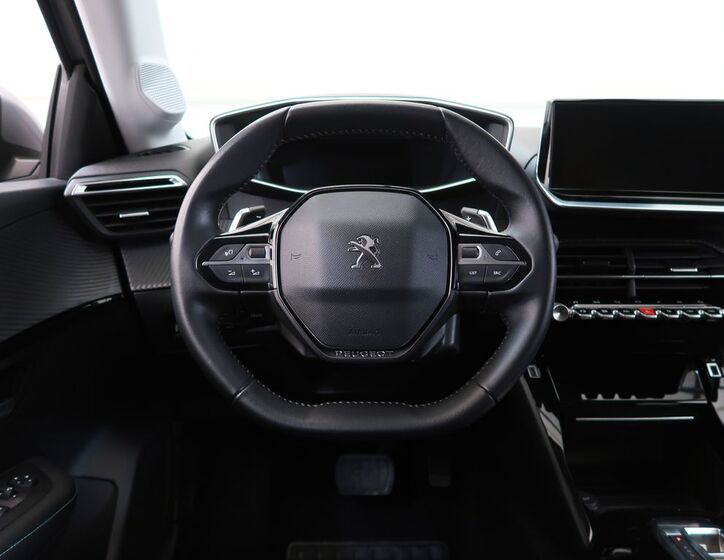 Peugeot 208 21