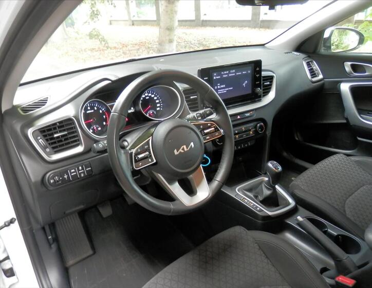 KIA Ceed 11