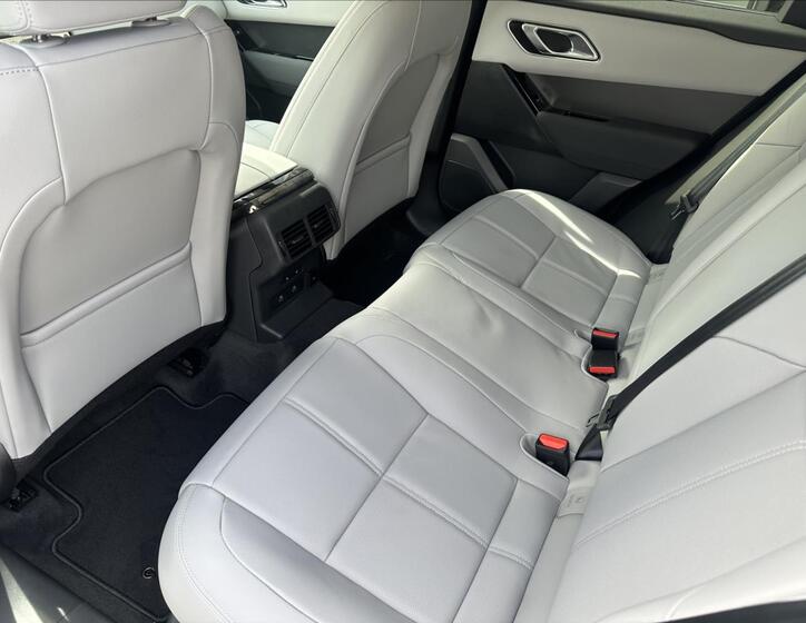 Land Rover Range Rover Velar 18