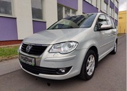 Volkswagen Touran 1