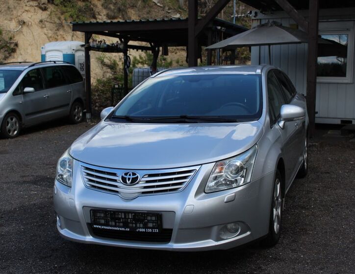 Toyota Avensis 1