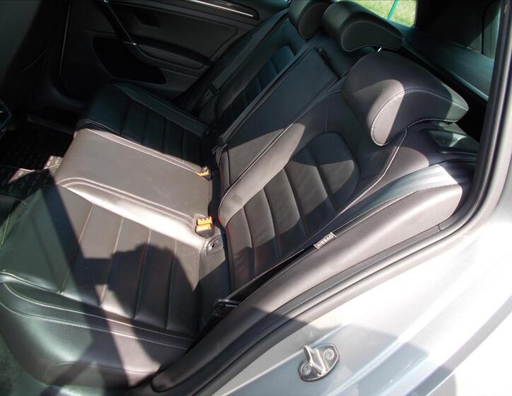 Volkswagen Golf 14