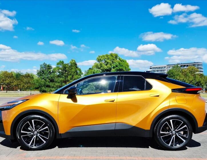 Toyota C-HR 2